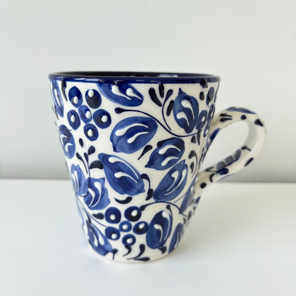 Artesania Leon Spain Hand Painted Blue White Floral Ceramic Mug Handmade Pottery